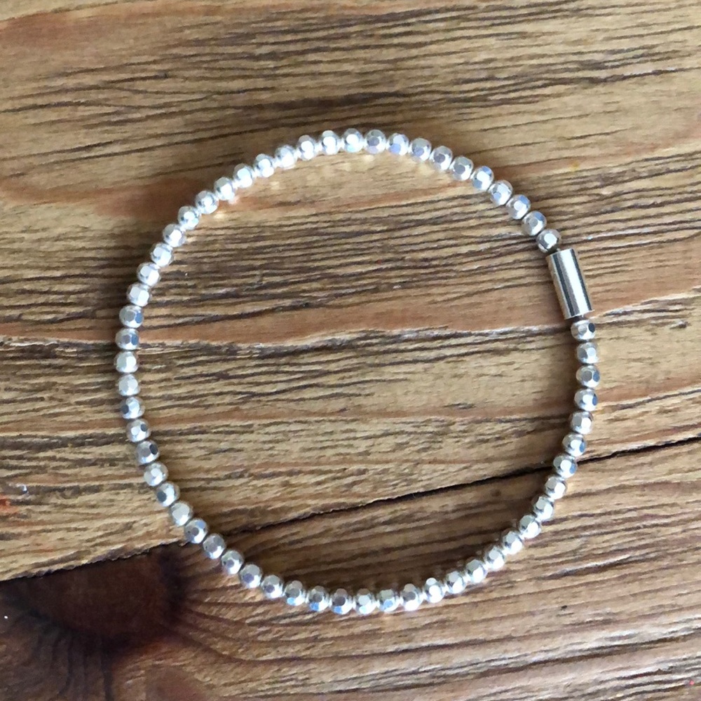 Silpada .925 silver stretch bracelet 🎄